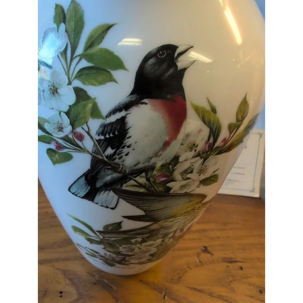Kaiser Vintage Porcelain Vase Rose-Breasted Grosbeaks For Danbury Mint